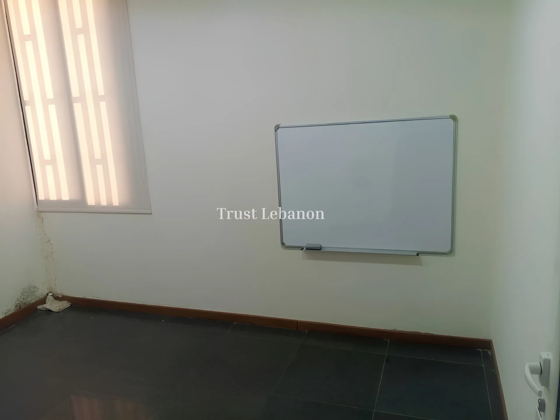 Office for Rent in Daoura, Lebanon