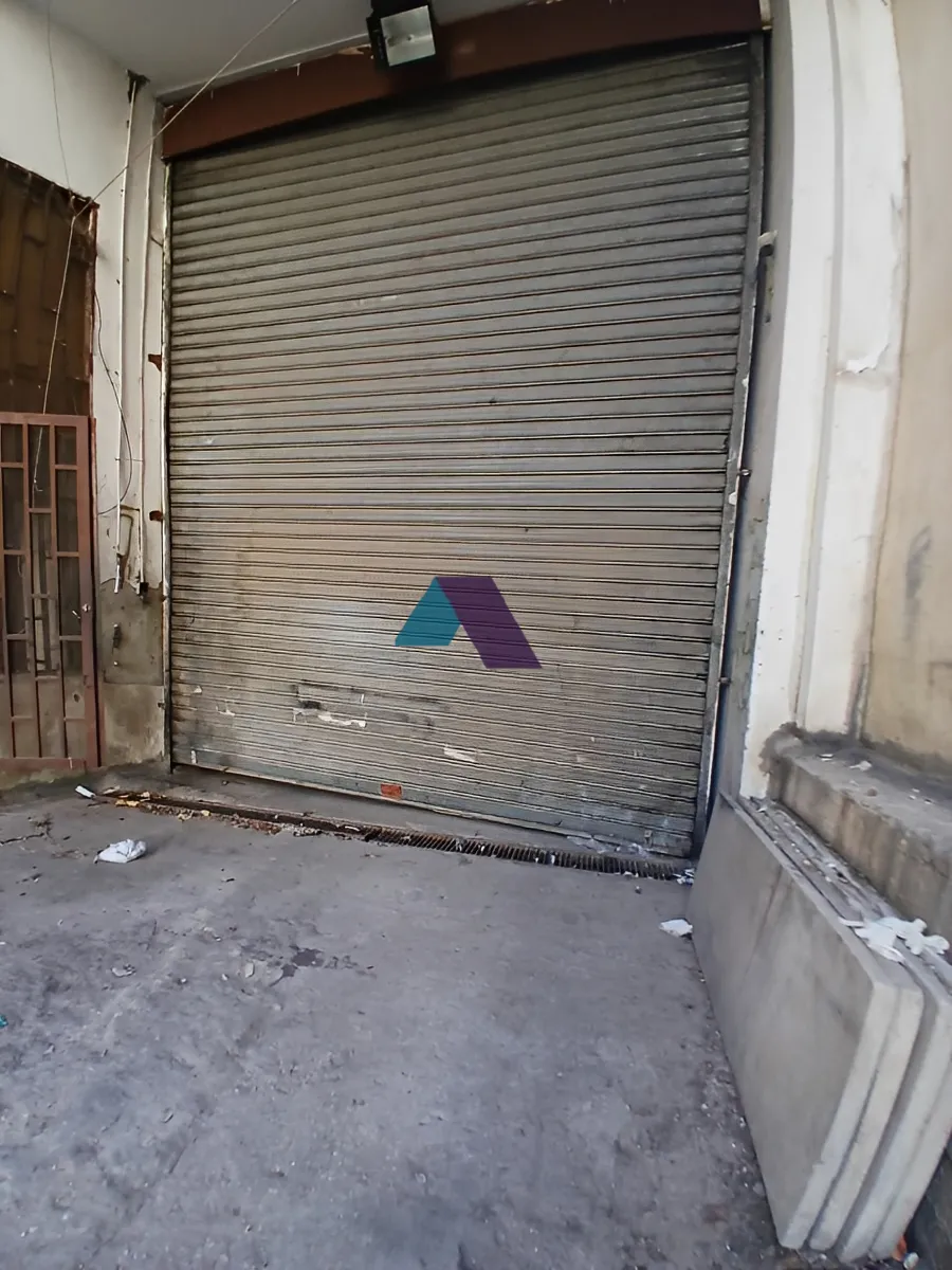 Warehouse for sale in Dekwaneh