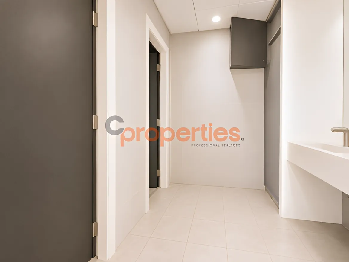 Showroom for Rent in Hamra