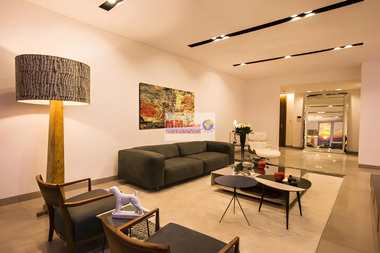 Apartment for Sale in Achrafieh - 3 bed, 5 bath