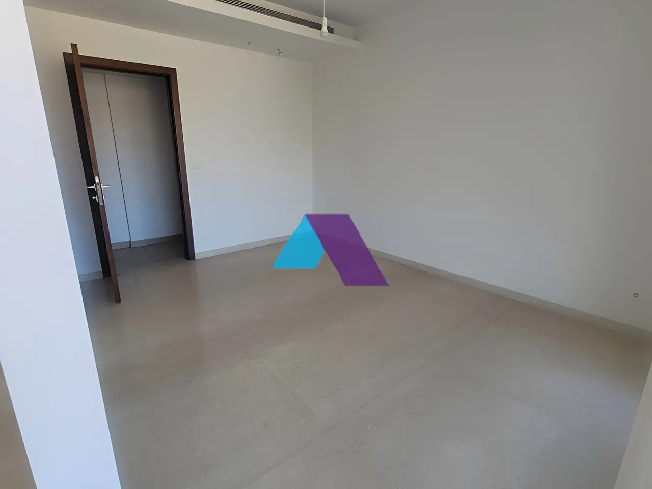 Apartment for Sale in Mar Takla - 3 bed, 4 bath