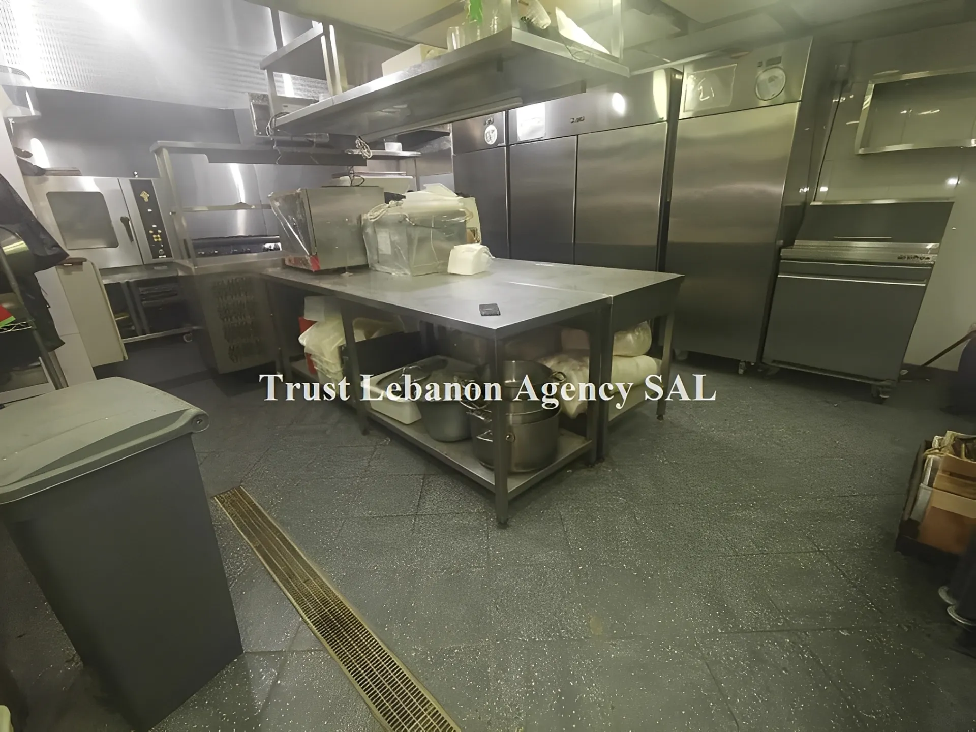 Commercial Property For Sale in Metn, Nahr El Mott