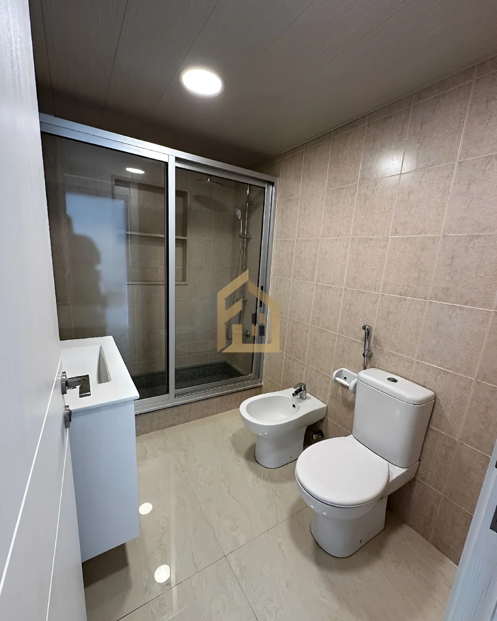 Apartment for sale in Manara