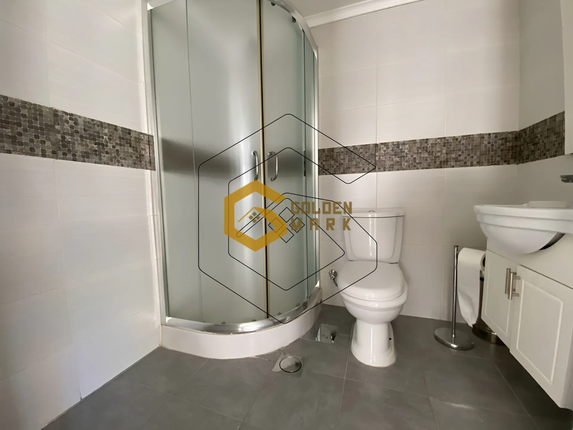 Duplex for Sale in Blat