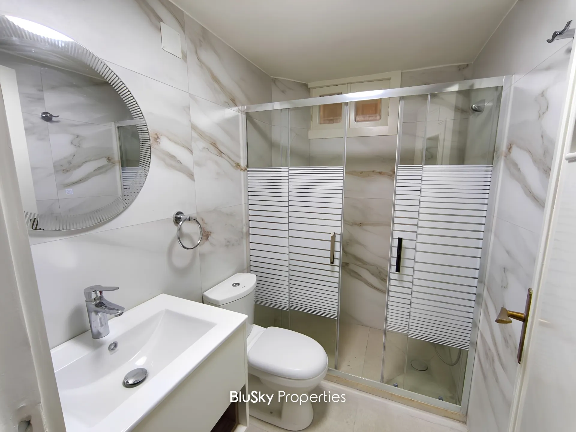 Apartment for rent in Mtayleb