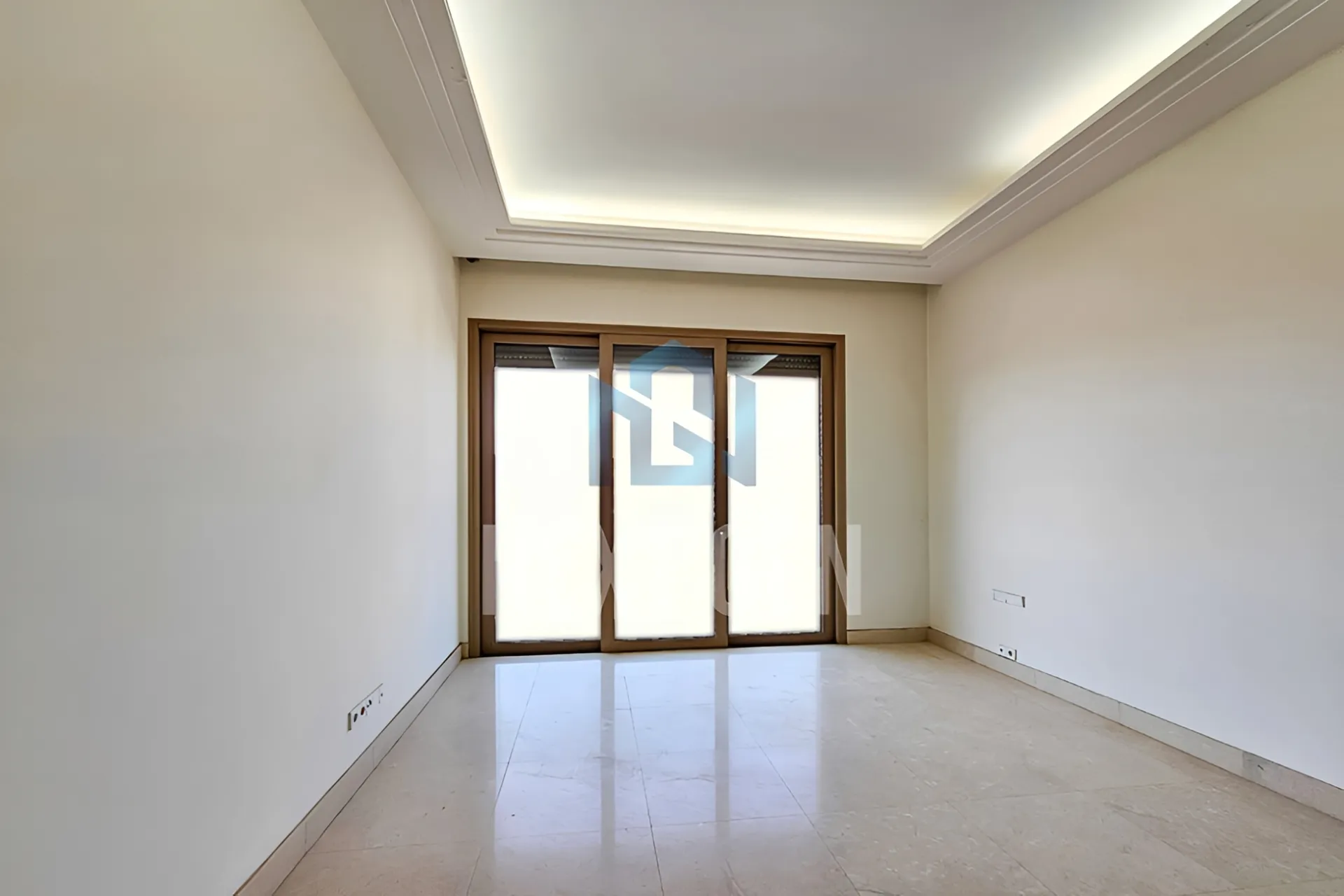 Apartment for rent in Ras, Bayrut, Lebanon
