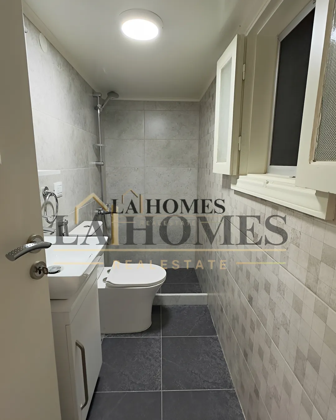 Apartment for rent in Caree d'or, achrafieh, lebanon