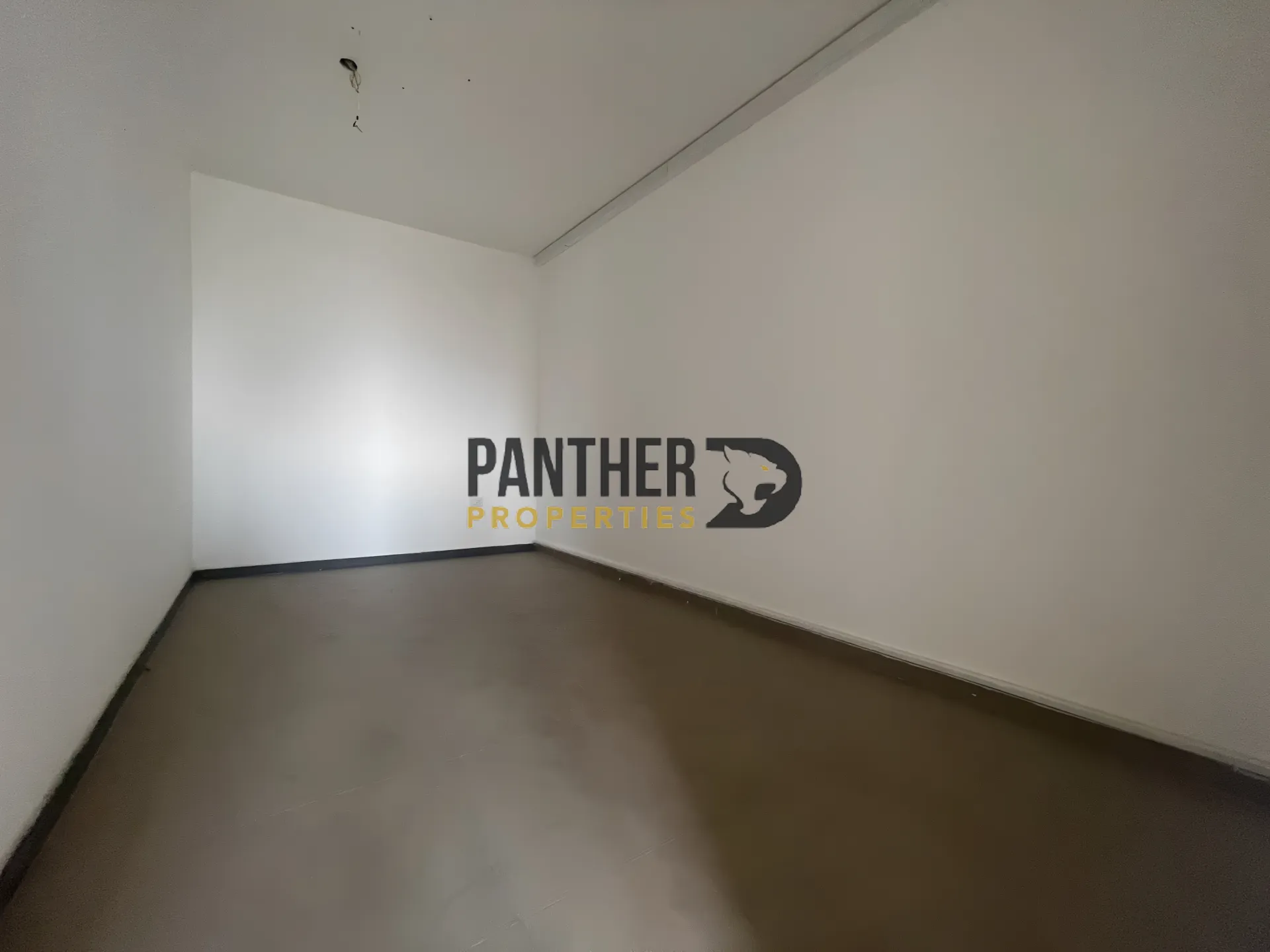 Office for rent in Dekwaneh, lebanon