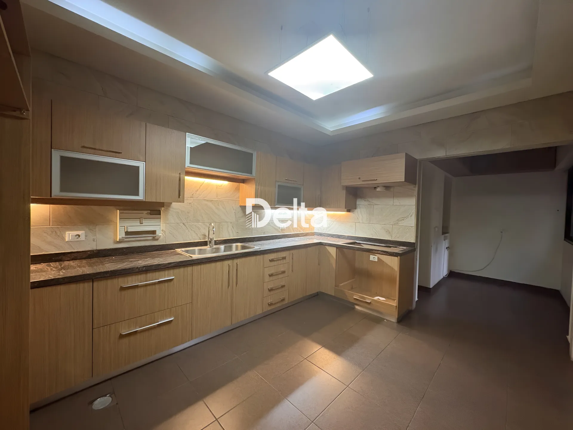 Apartment for rent in Zarif, beirut, lebanon