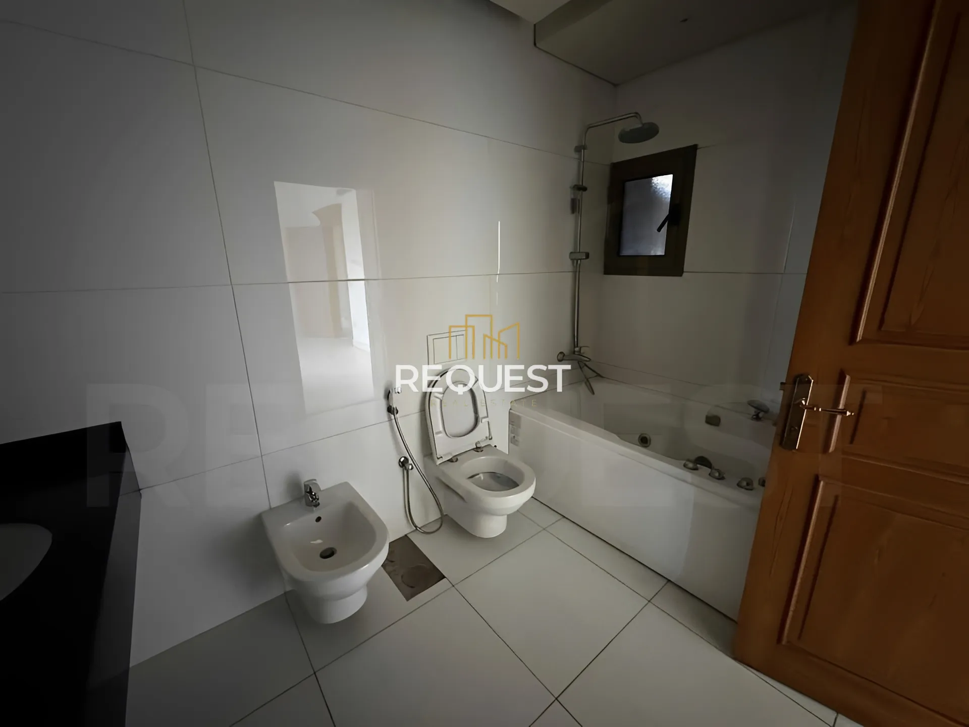 Apartment for rent in Ain el-mreisseh, beirut, lebanon