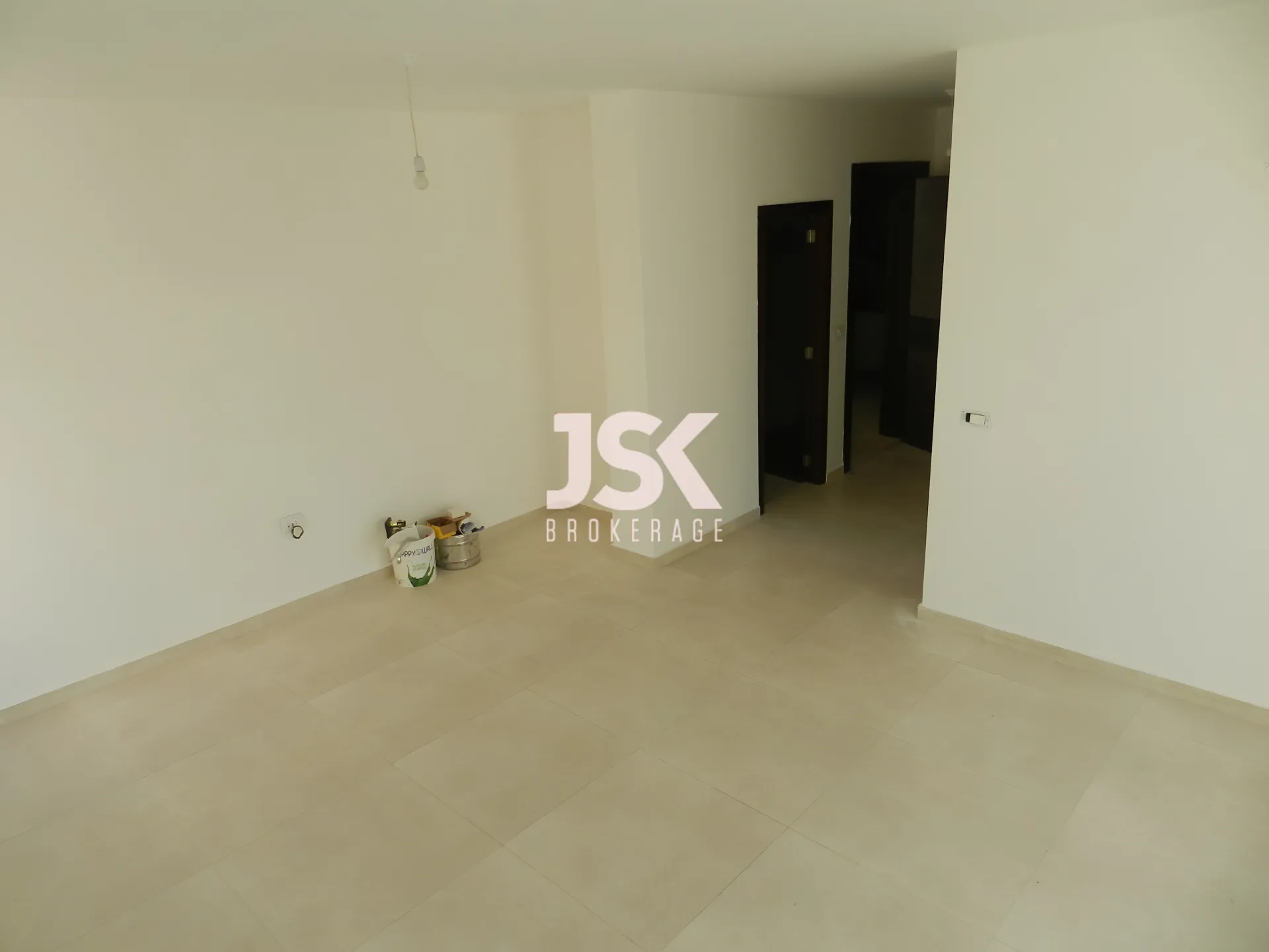 Apartment for Sale in Haret Sakher