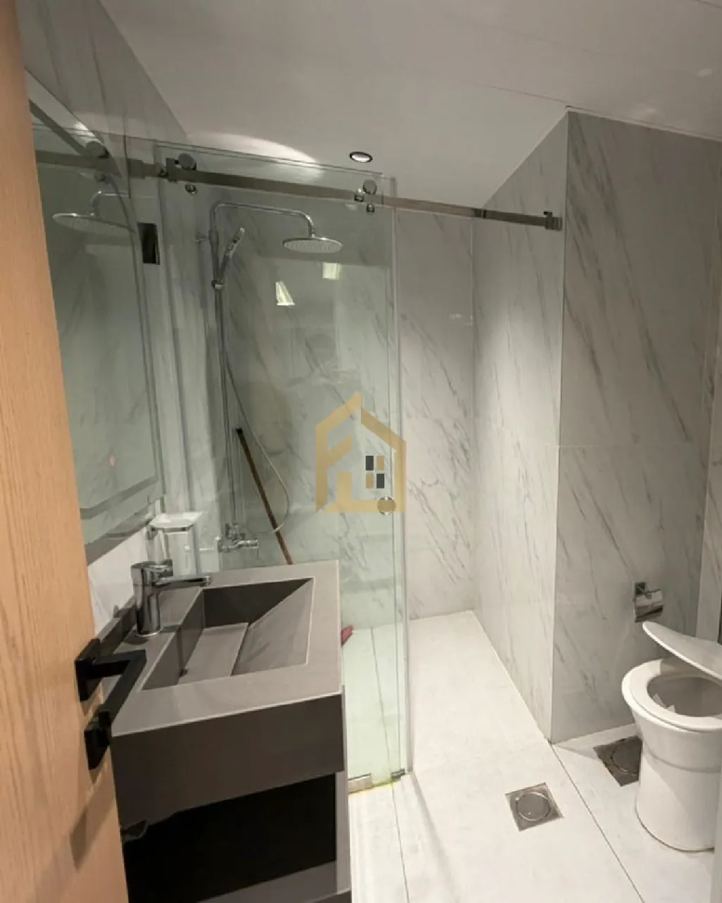 Apartment for rent in Ramleh Al Bayda, Beirut, Lebanon