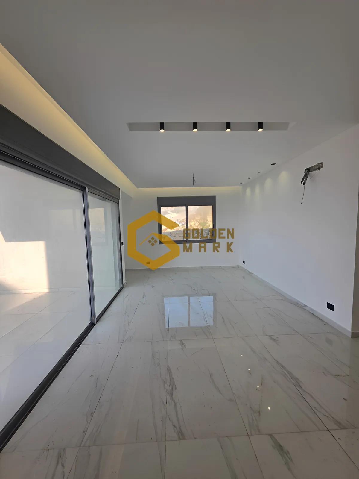 Apartment for Sale in Halat