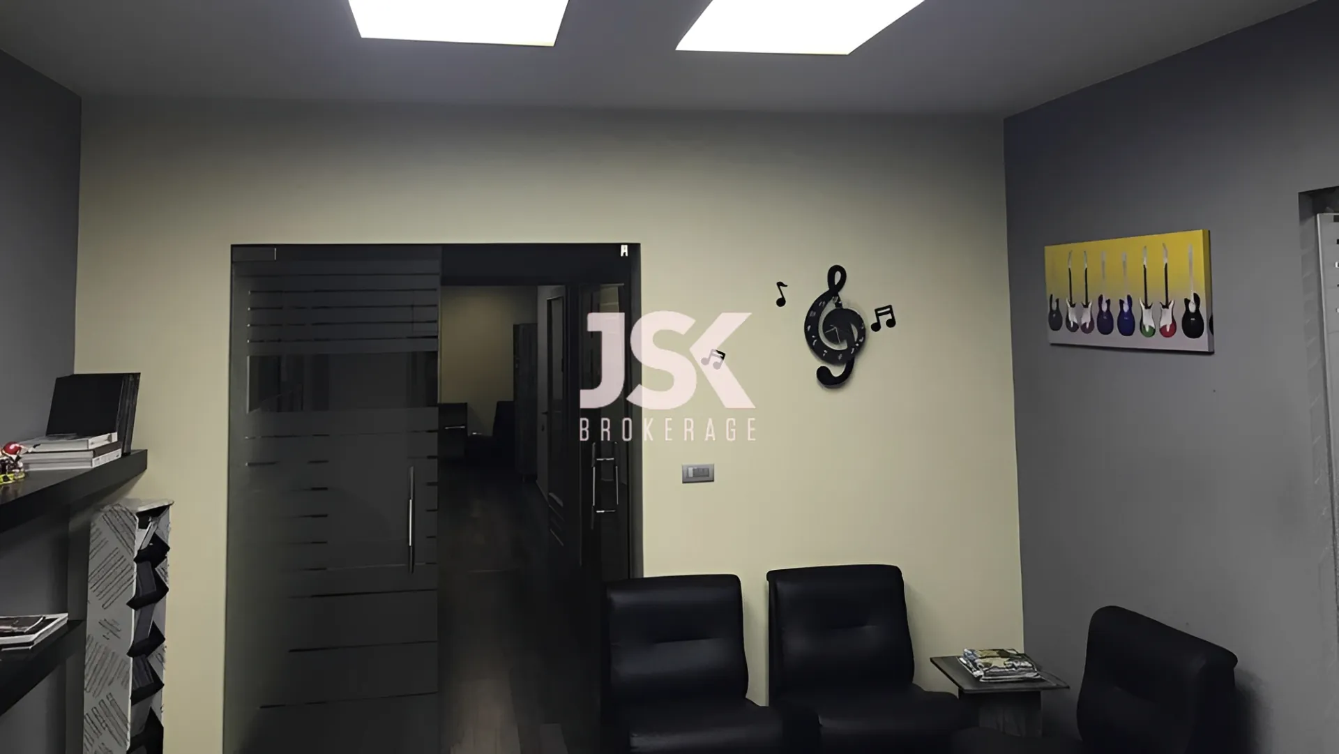 Office for sale in Jdeideh