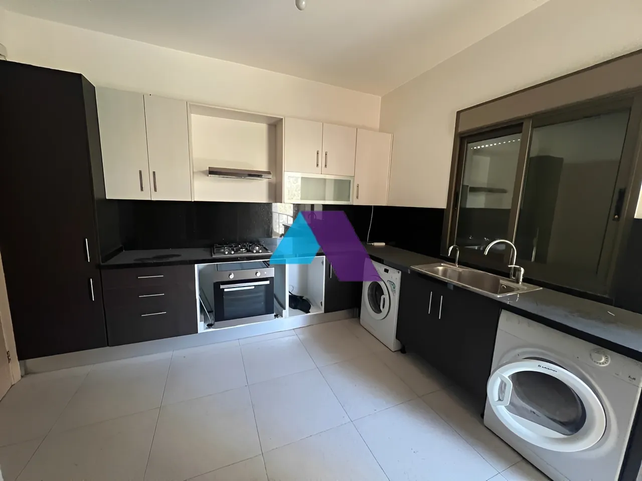 Apartment for Sale in Adma w Dafnah