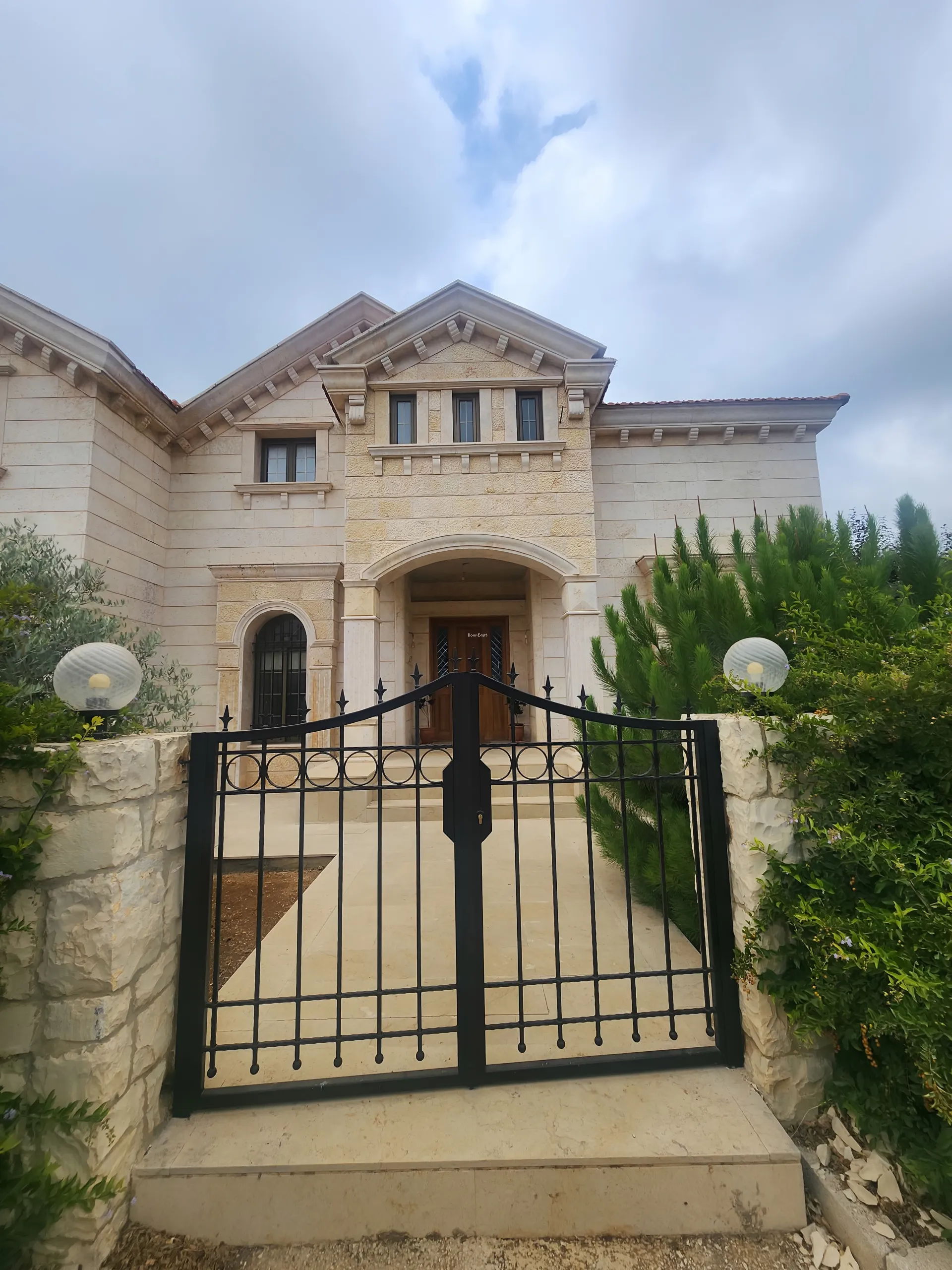 Villa for sale in Gharzouz, lebanon - 5 bed, 7.0 bath