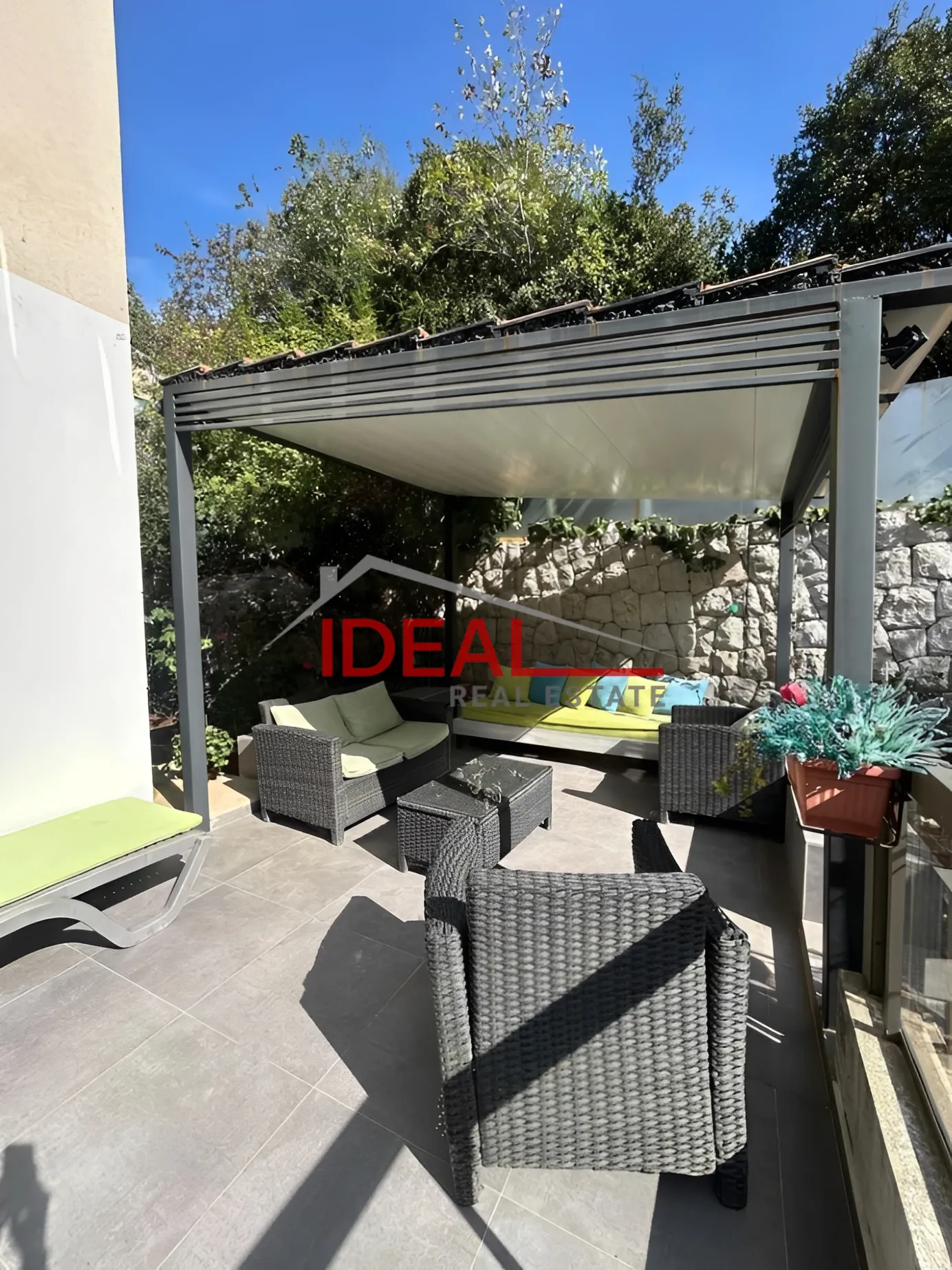Apartment for Sale in Ballouneh, Lebanon