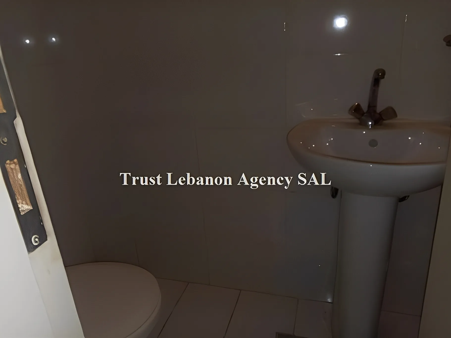 Office for sale in Metn, Mtayleb