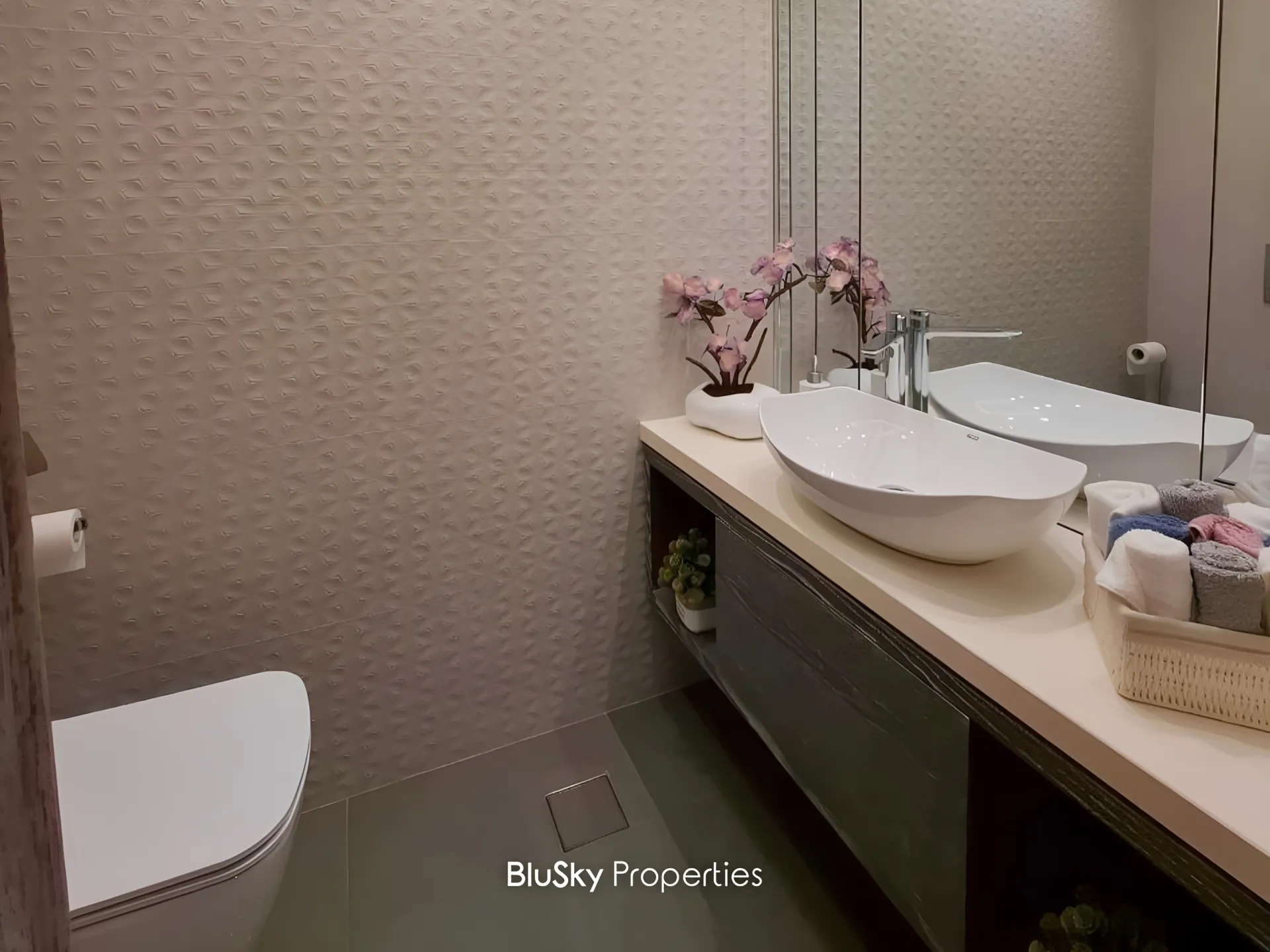 Apartment for sale in Jdeideh, lebanon