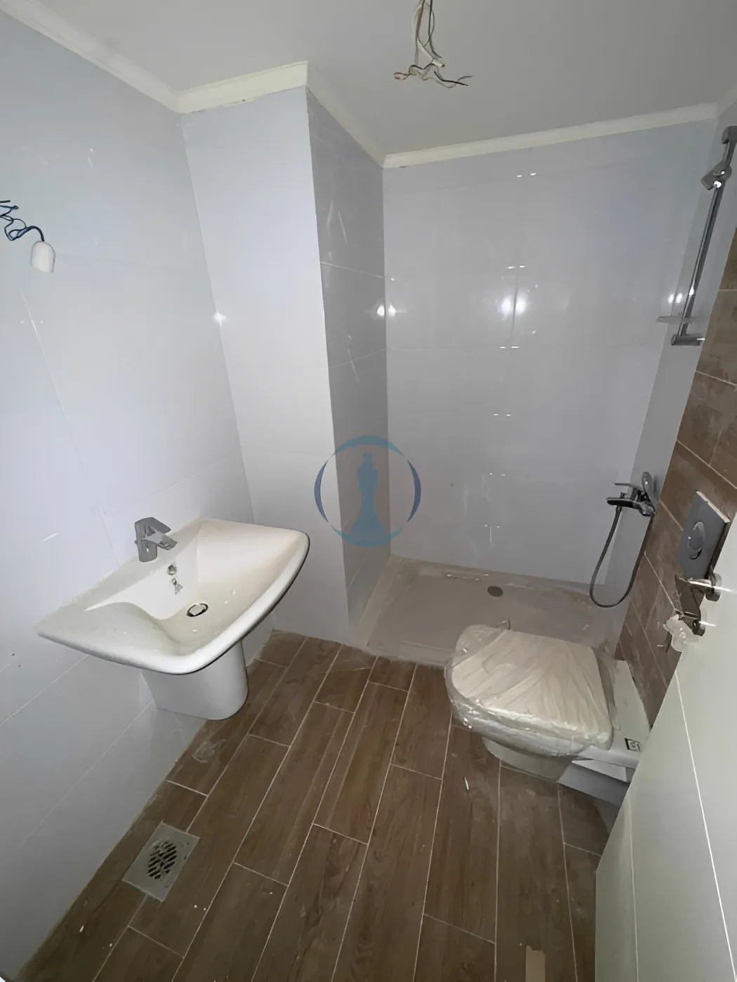 Apartment for sale in Haret Sakher