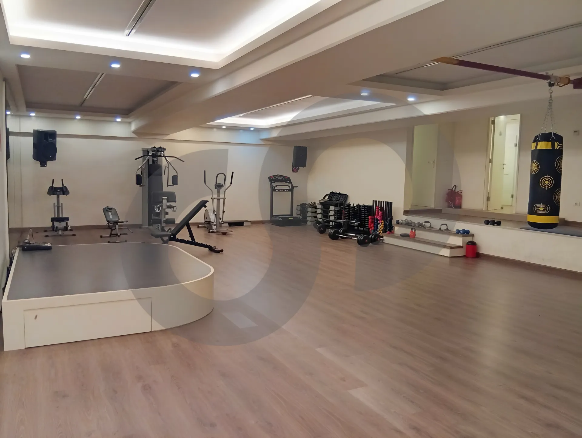 Showroom for Rent in Sassine