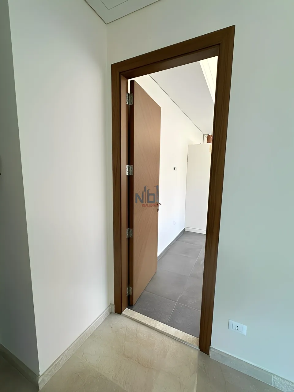 Apartment for Sale in Ain Al Mraiseh, Beirut, Lebanon