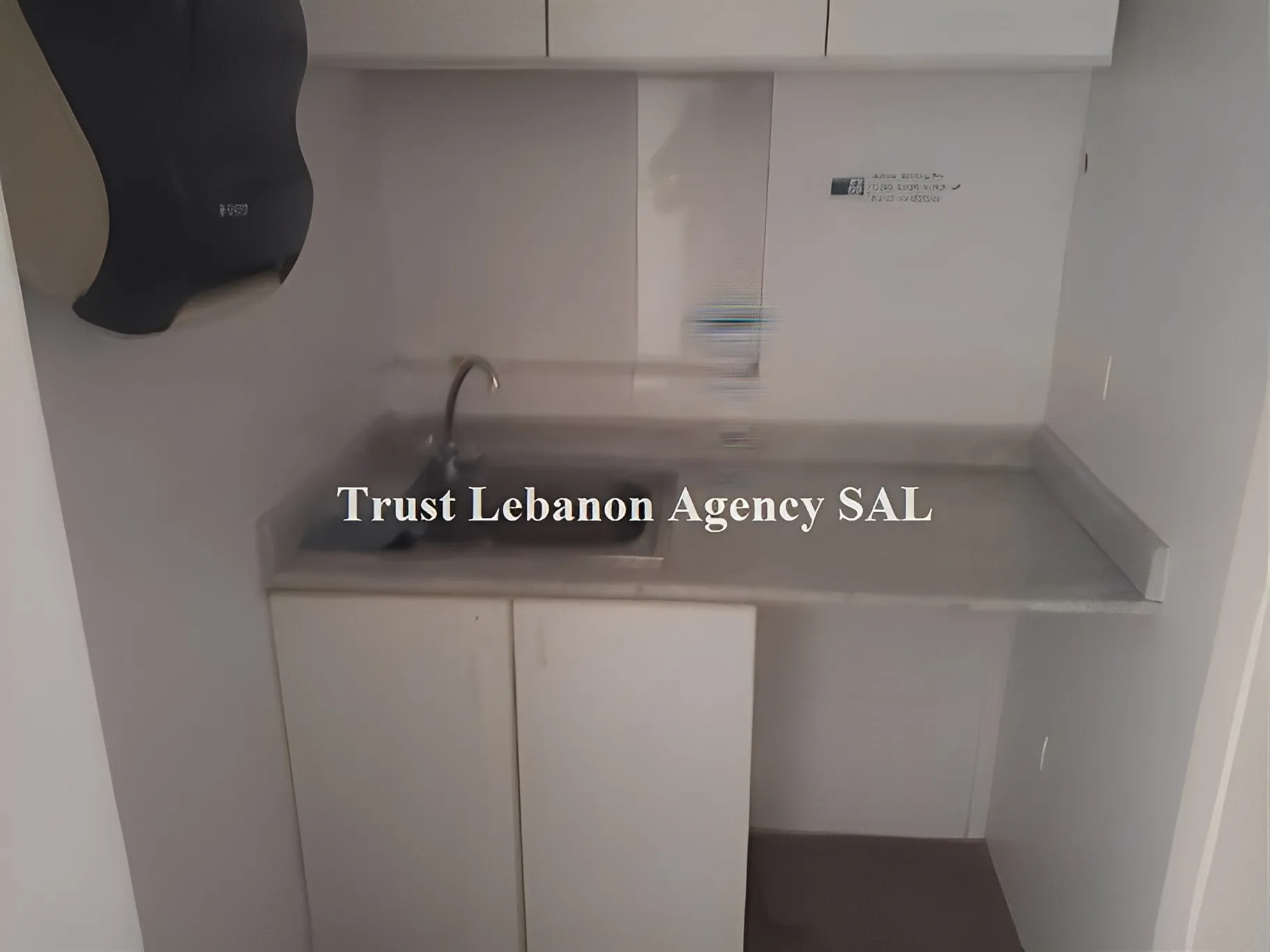 Office for rent in Beirut, Medawar
