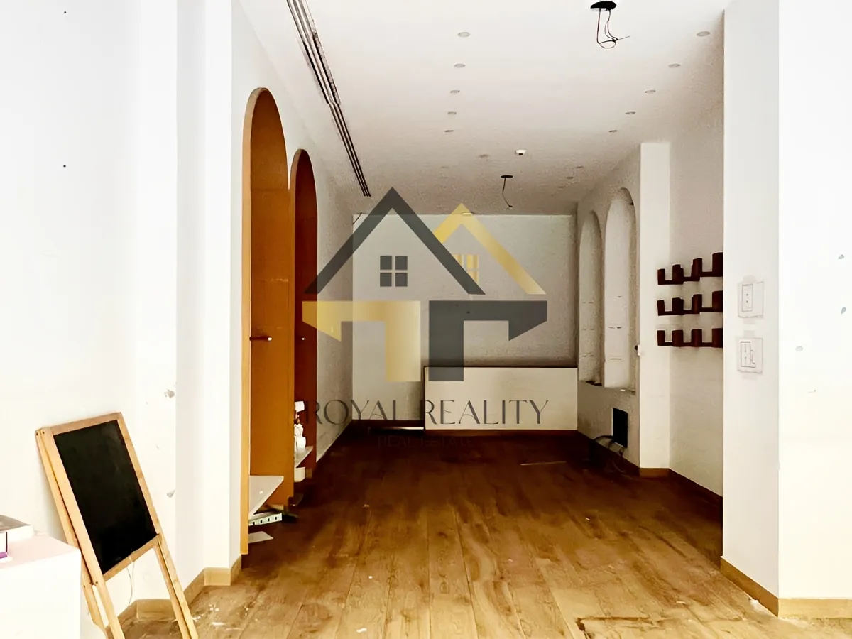 Shop for rent in Downtown
