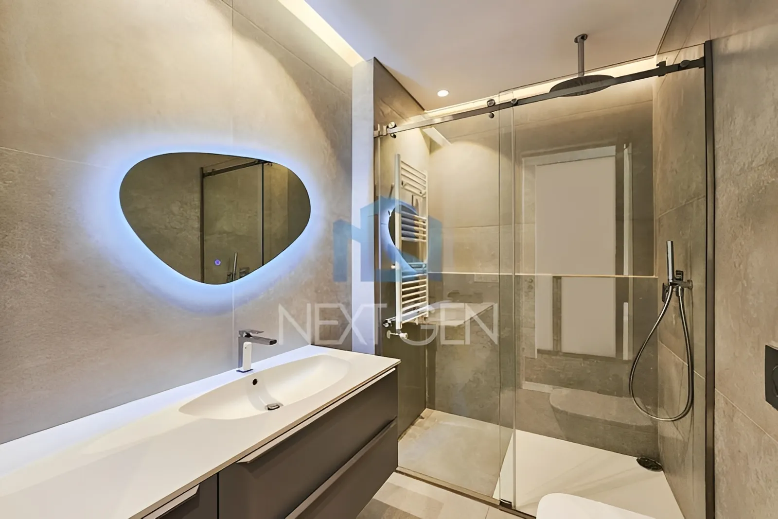 Apartment for Sale in Saifi Village