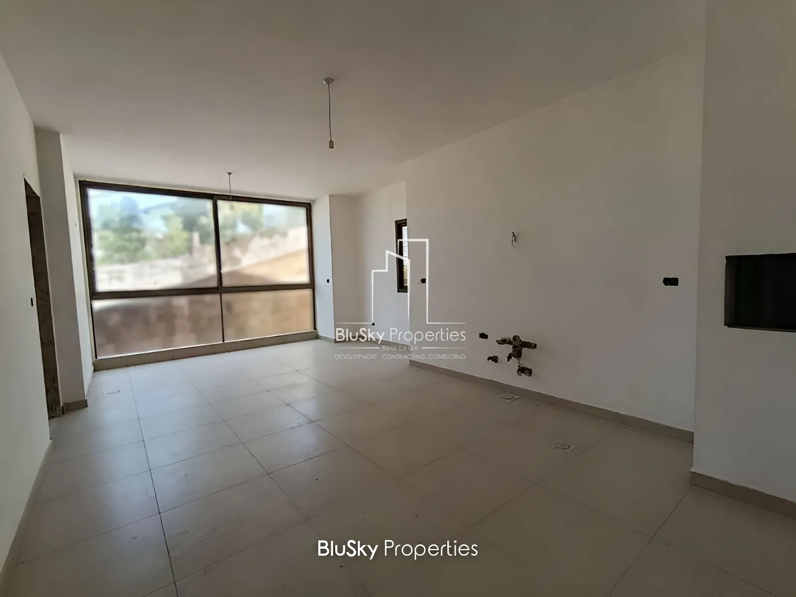 Apartment for Sale in Kfarhbeb - 3 bed, 4 bath