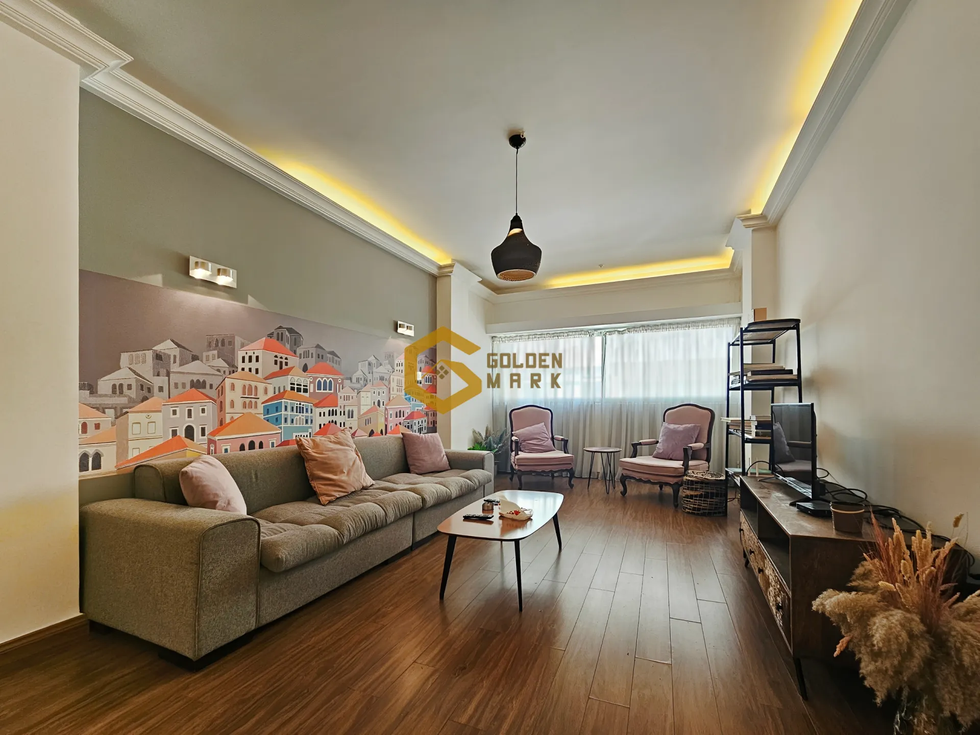 Apartment for Rent in Achrafieh, Beirut - 2 bed, 2 bath