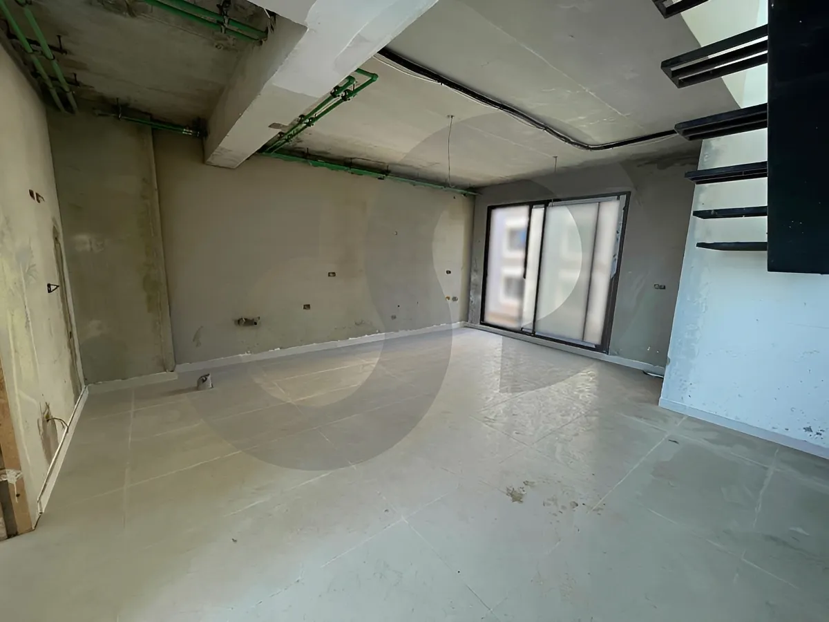 Duplex for Sale in Manara, Beirut, Lebanon - 2 bed, 4 bath