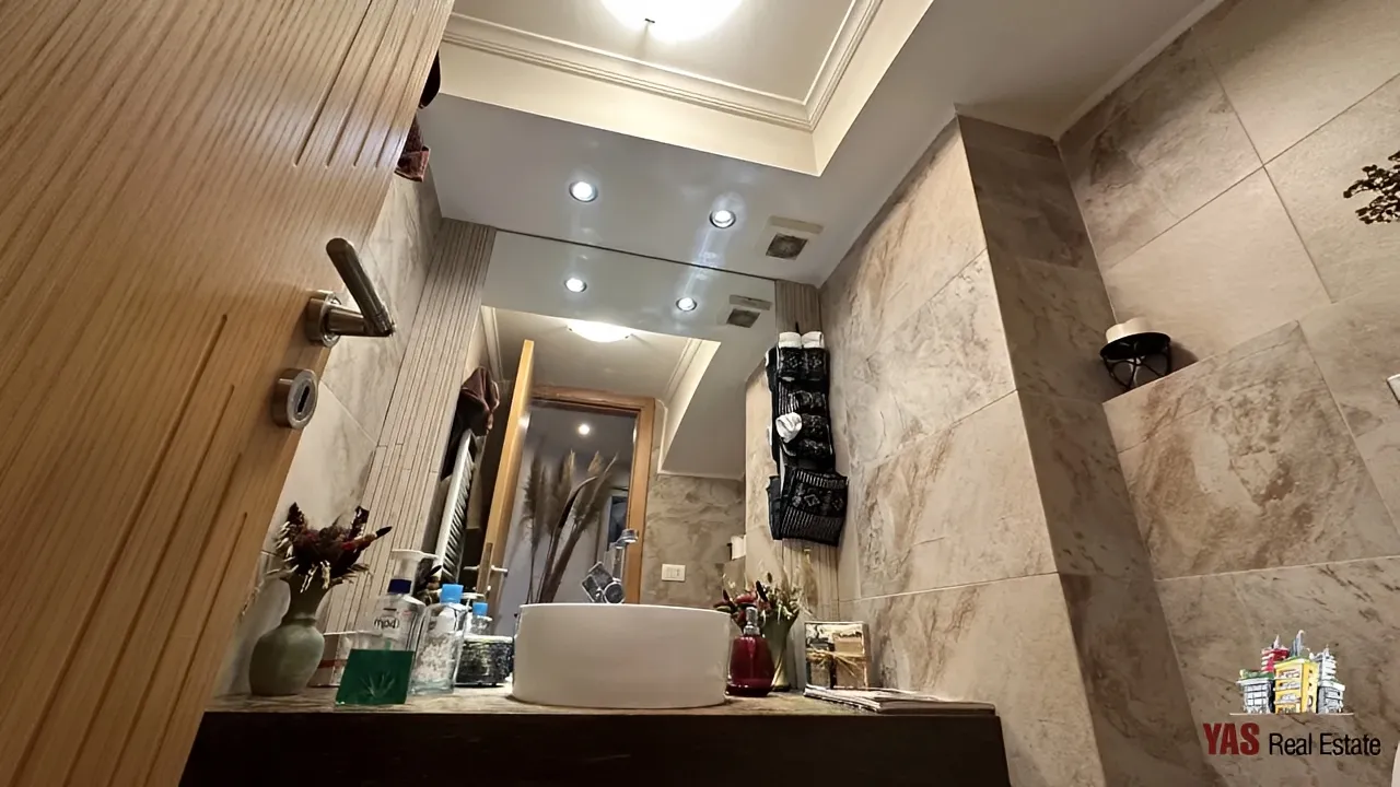 Apartment for Sale in Ballouneh