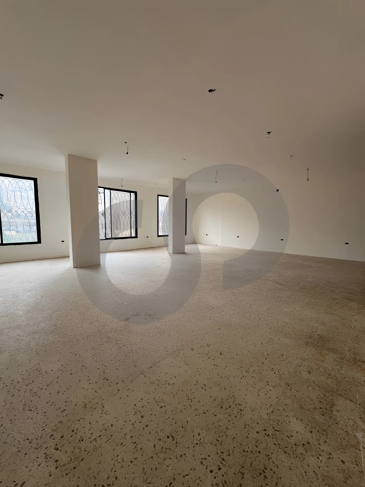 Commercial Property for Rent in Khalde