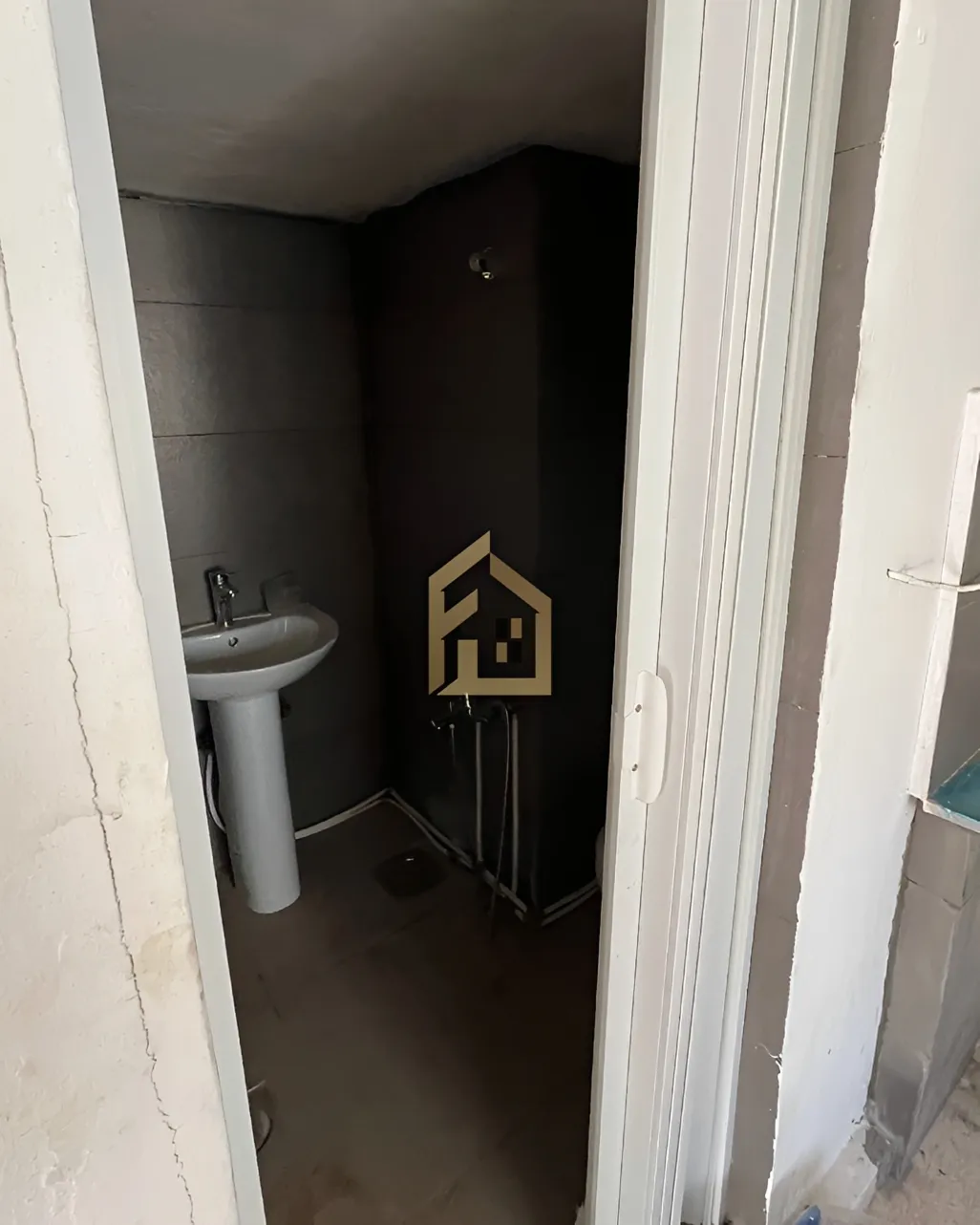 Shop for rent in Sarba, Lebanon