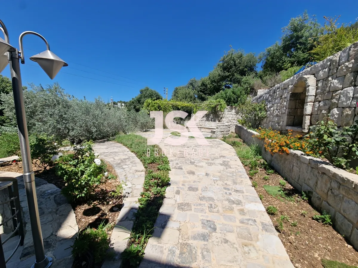 Triplex for Sale in Bchelli, Lebanon