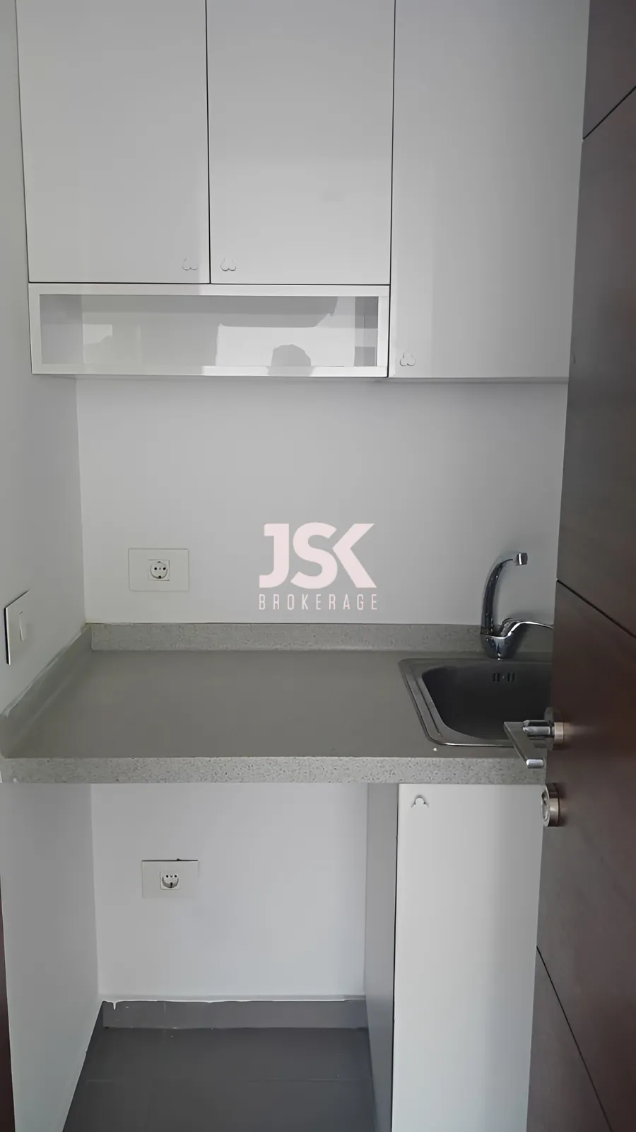 Office for Rent in Sin El Fil