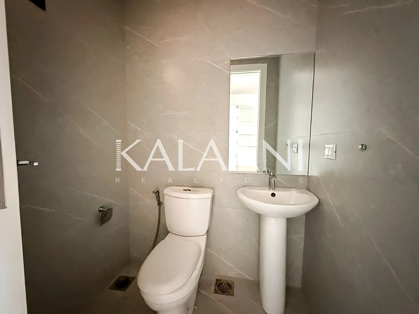 Office for rent in Naqqache, Lebanon
