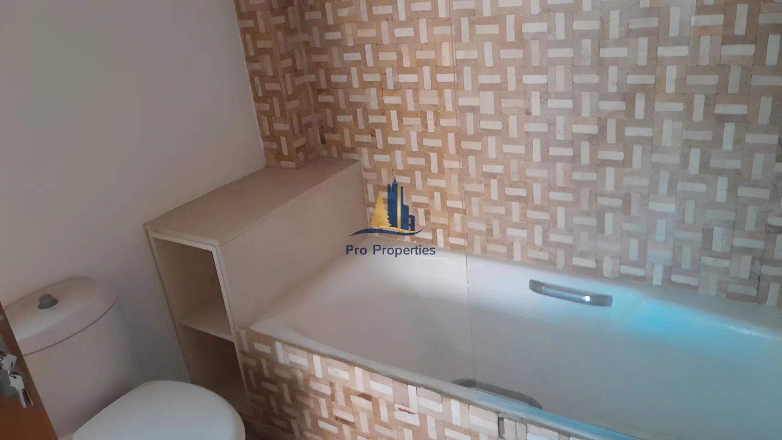 Apartment for rent in Ramleh Al Bayda