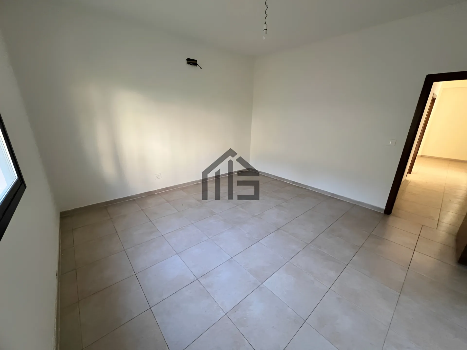Apartment for sale in Aaraiya