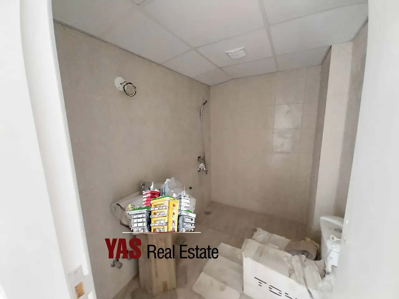 Apartment for Sale in Maaysra - 4 bed, 3 bath