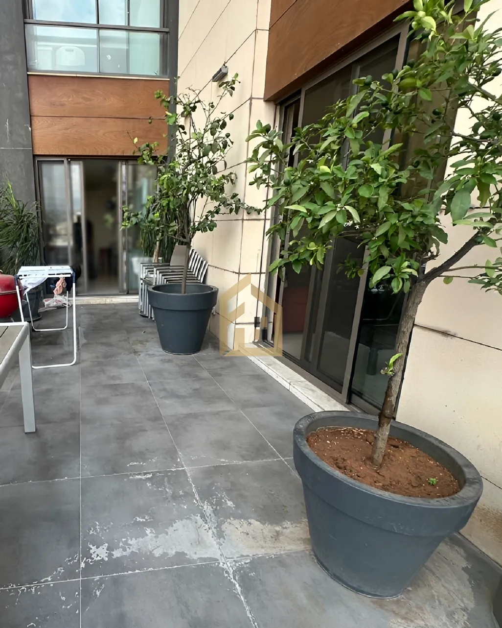 Apartment for sale in Achrafieh, Beirut, Lebanon - 3 bed, 4 bath