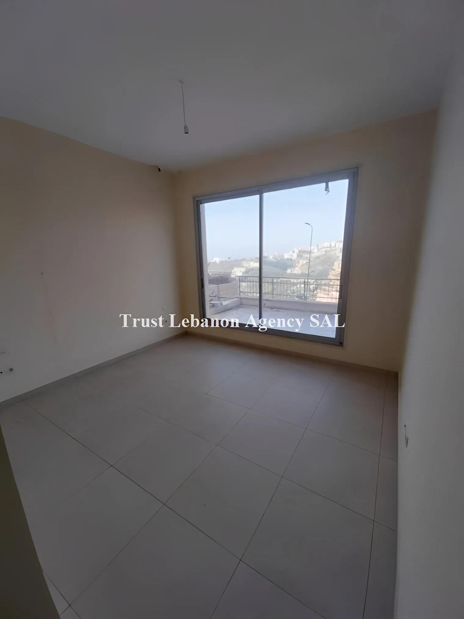 Apartment for Sale in Baabda, Louaizeh - 3 bed, 5 bath