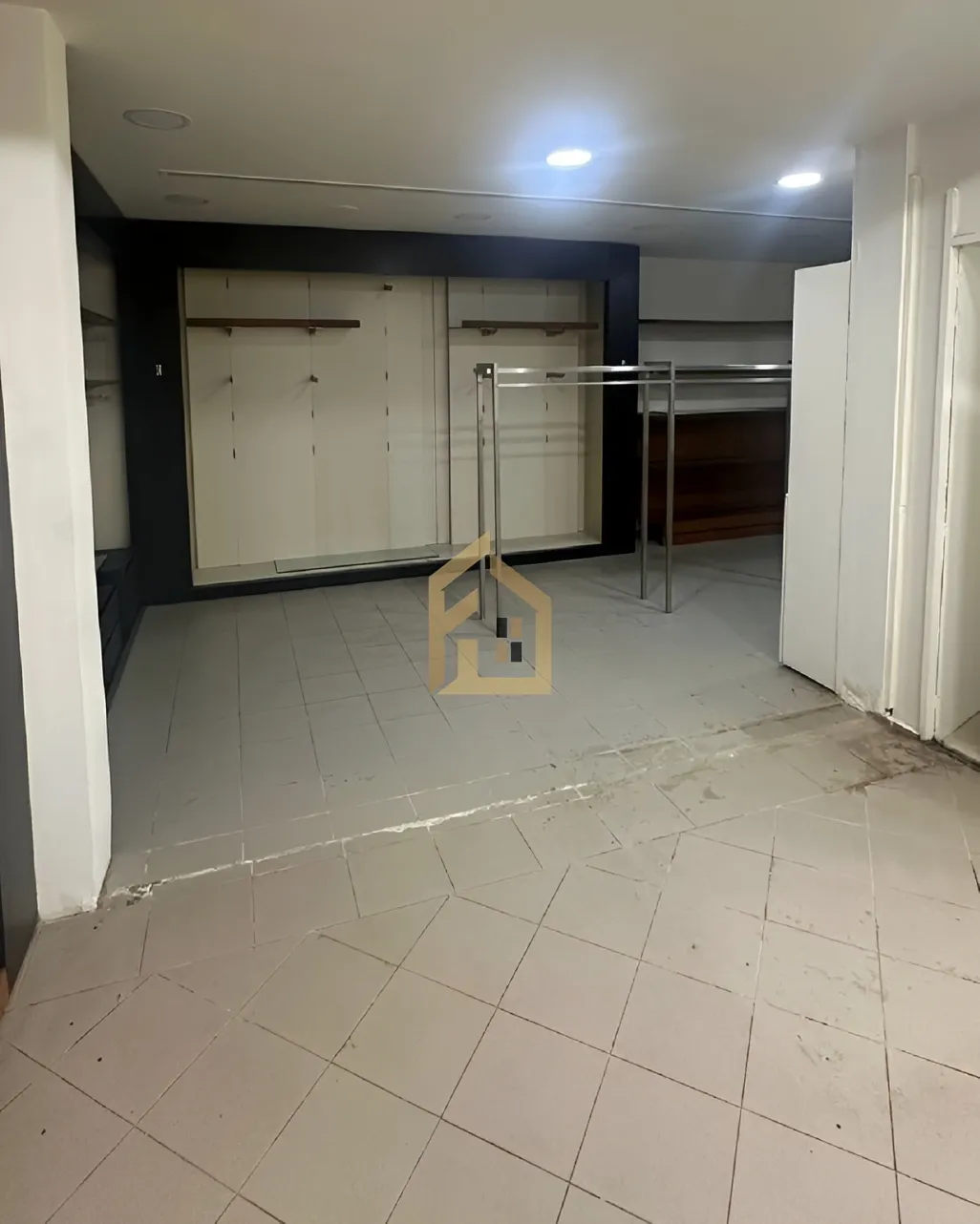Shop for rent in Jal El Dib, Lebanon