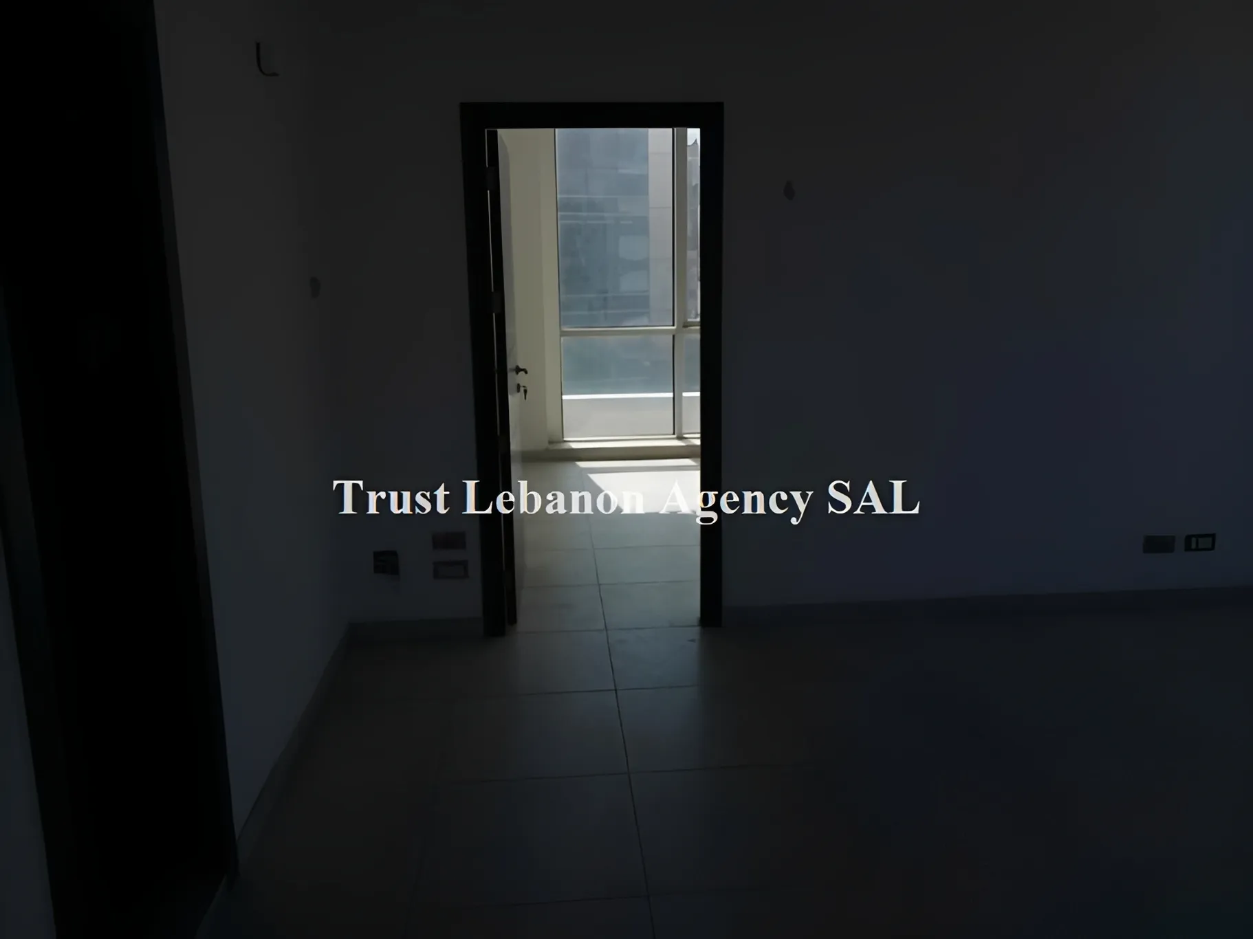 Office for rent in Metn, Sin El Fil