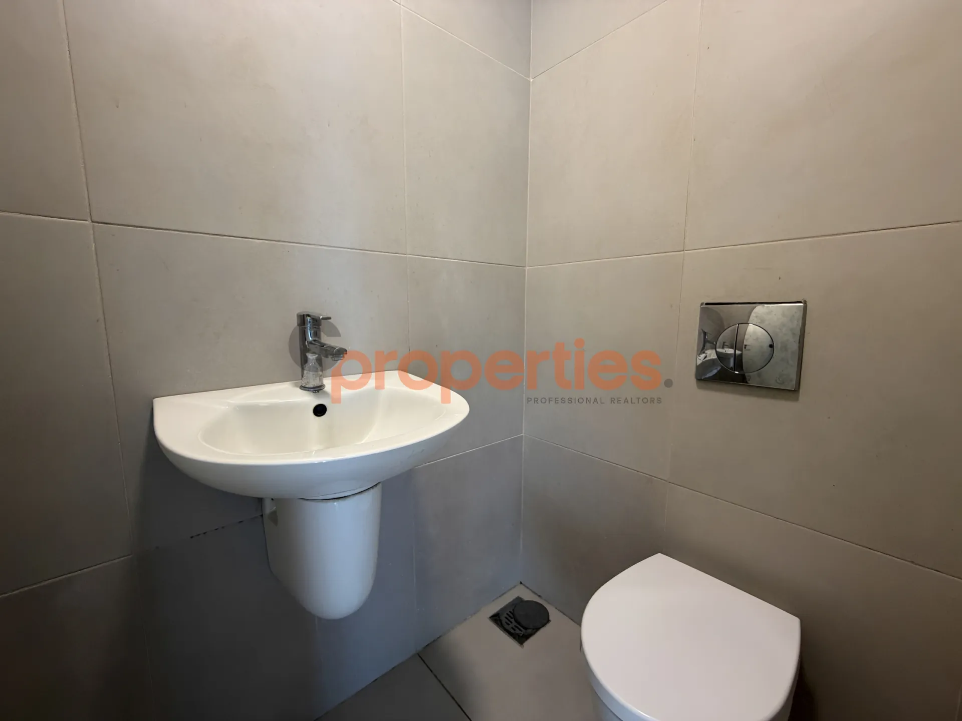 Office for Rent in Dekwaneh