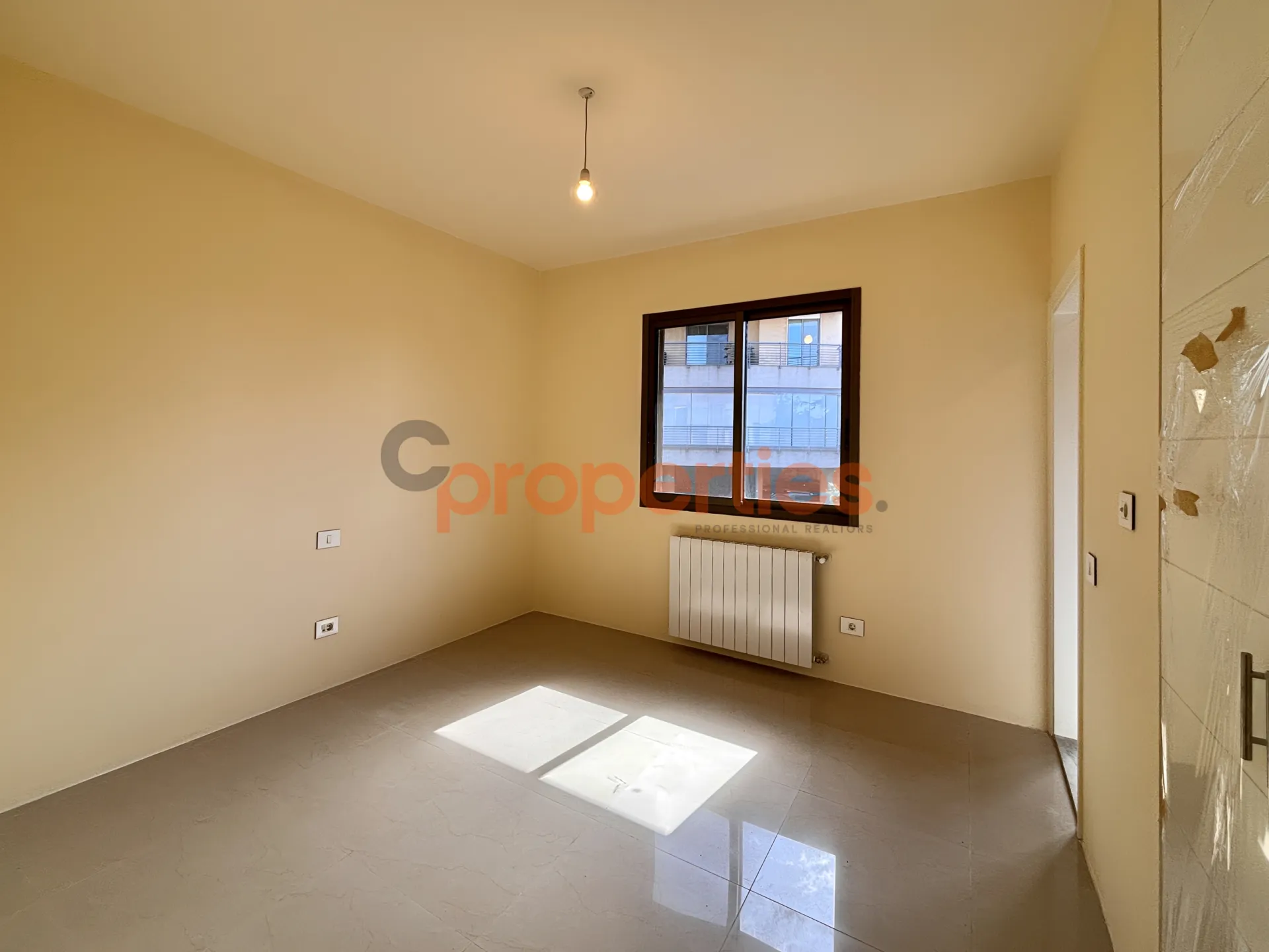 Apartment for Sale in Jouret El Ballout