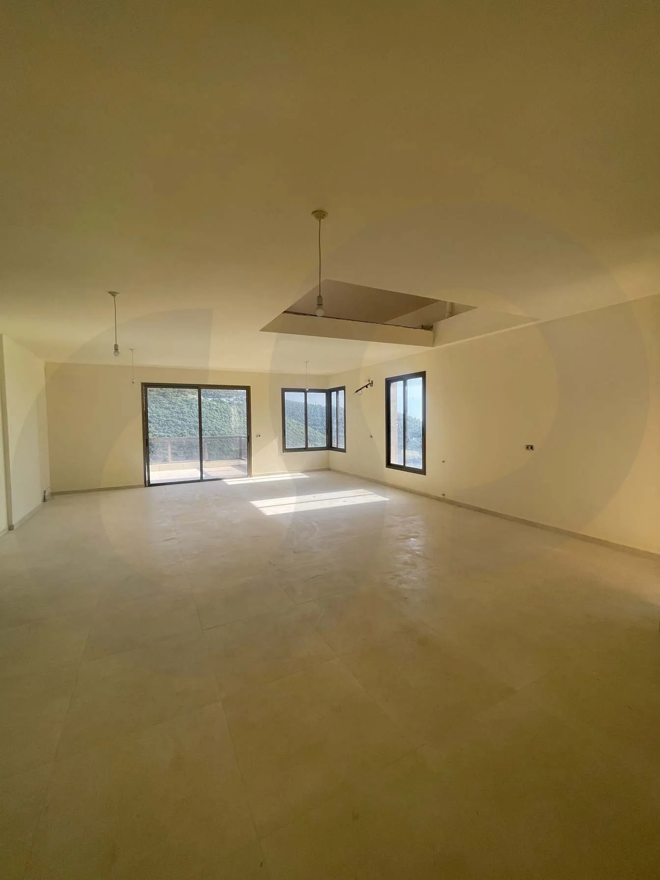 Apartment for Sale in Blat - 3 bed, 3 bath