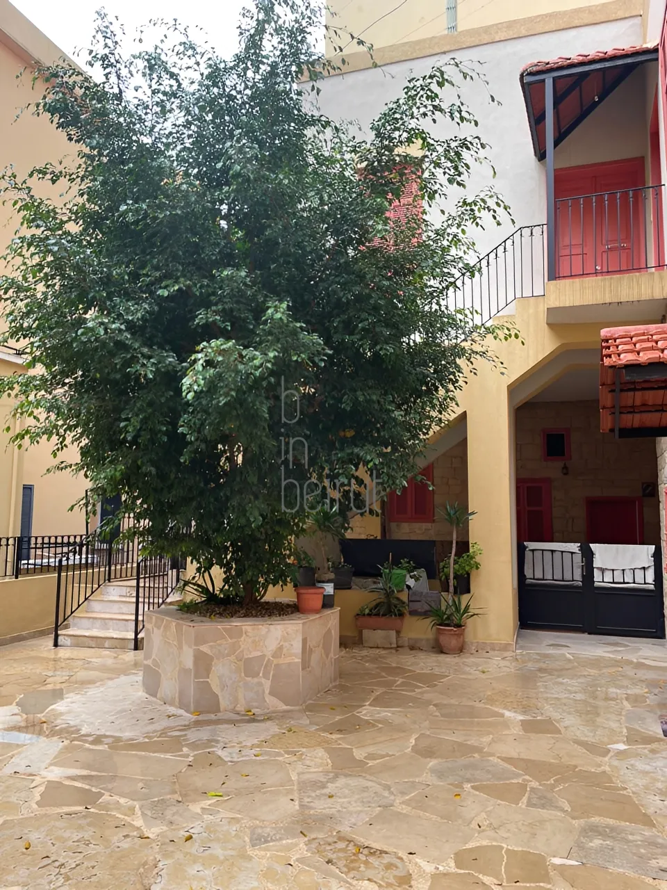 Commercial Space For Rent in Mar Mikhael, Rmeil