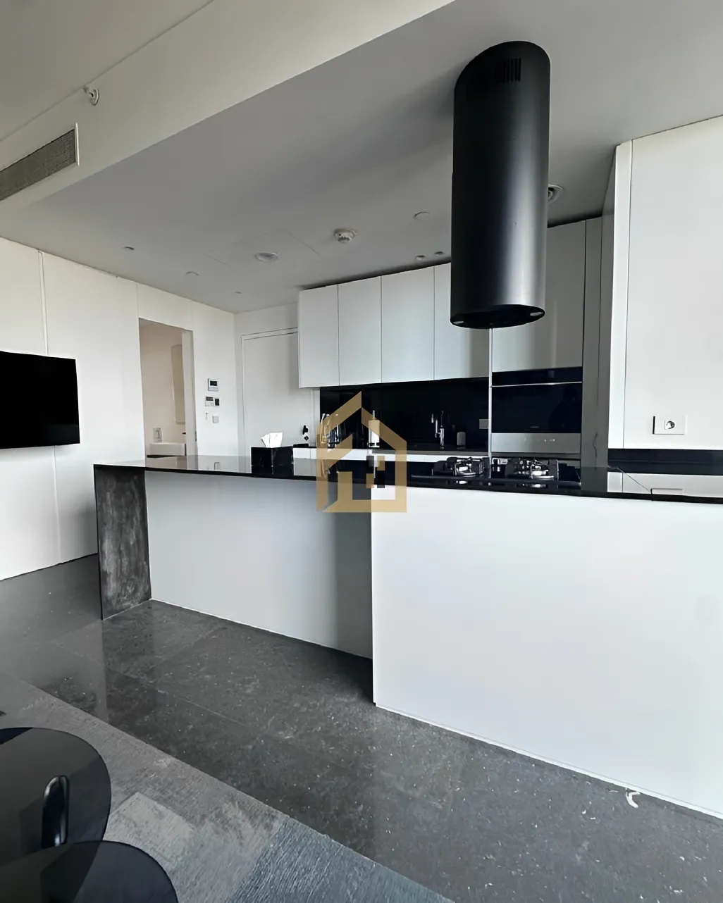 Apartment for rent in Achrafieh, Beirut, Lebanon - 1 bed, 2 bath